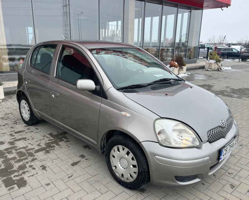 Toyota Yaris 1.3 бензин+ газ, снимка 3 - Автомобили и джипове - 53400920