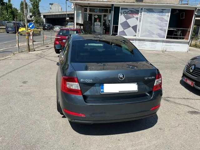 Skoda Octavia 1.6 TDI, снимка 1 - Автомобили и джипове - 47637292