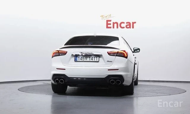 Maserati Ghibli, снимка 4 - Автомобили и джипове - 54734890