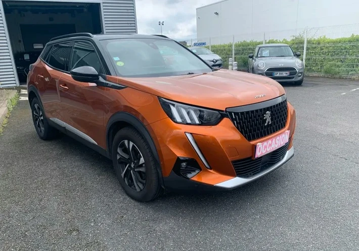 Peugeot 2008 1.5 GT BLUE HDI EAT8, снимка 2 - Автомобили и джипове - 55692554