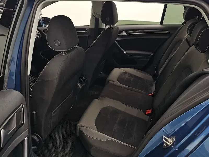 VW Golf 7Th Generation 1.6 Tdi, снимка 12 - Автомобили и джипове - 55748691