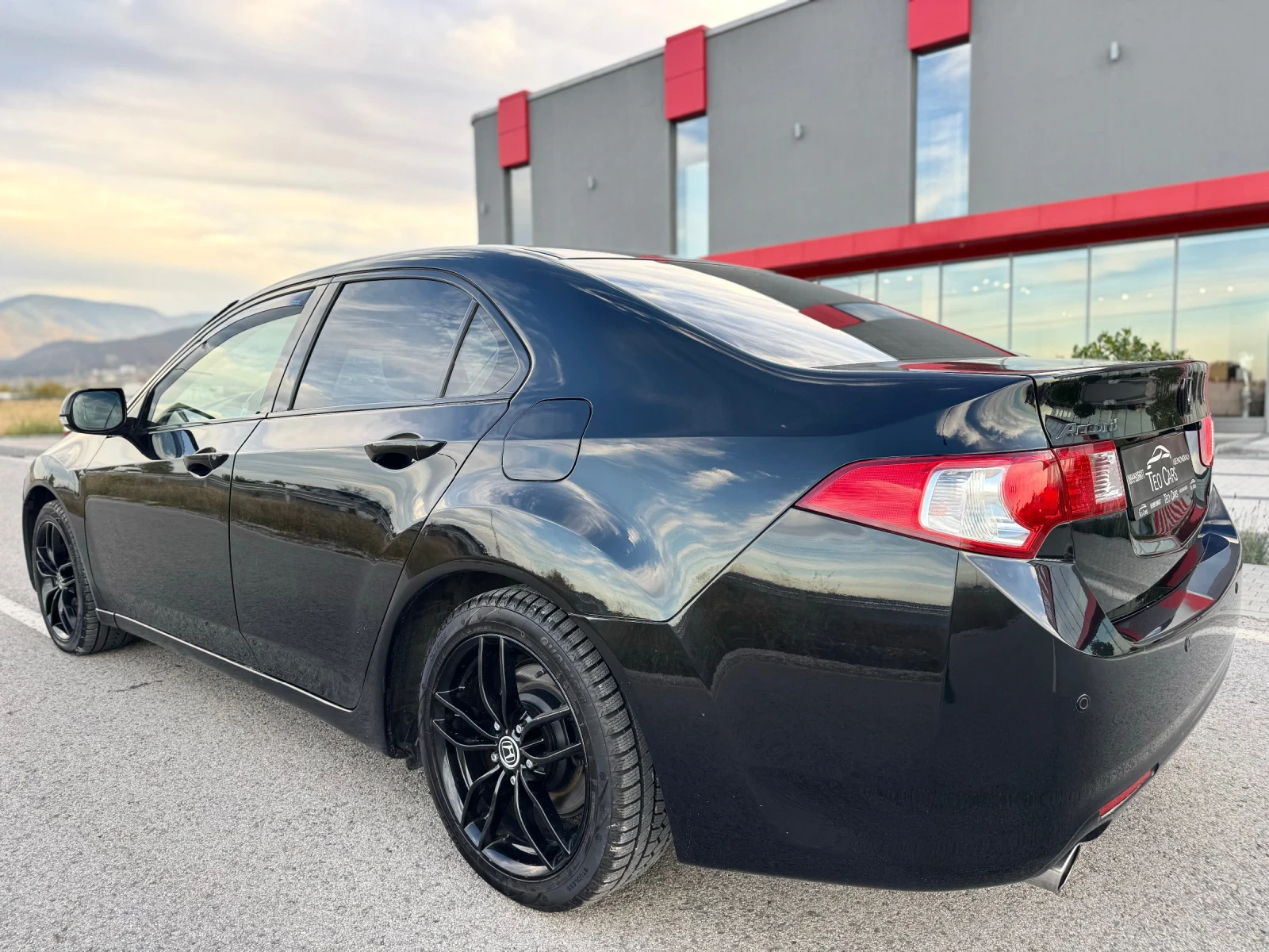 Honda Accord 2.4i-VTEC / FULL / EXECUTIVE / KOJA / NAVI /CAMERA | Mobile.bg   5