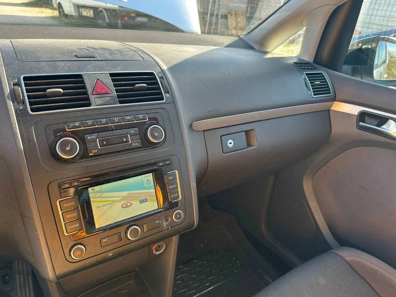 VW Touran За съединител - изображение 7