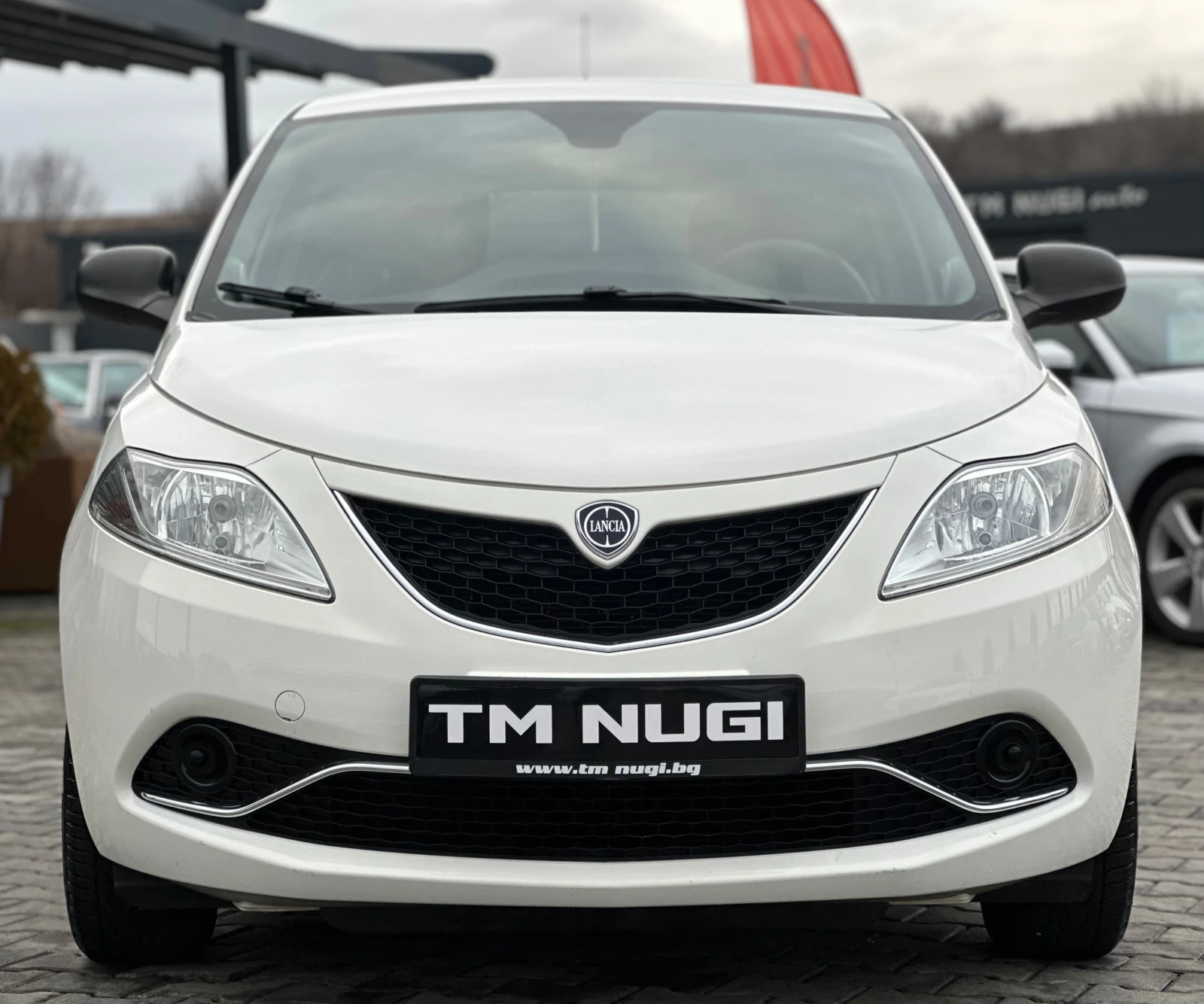 Lancia Ypsilon FACELIFT* 1.2I* EURO6B* TOP*  | Mobile.bg � ����������� 1