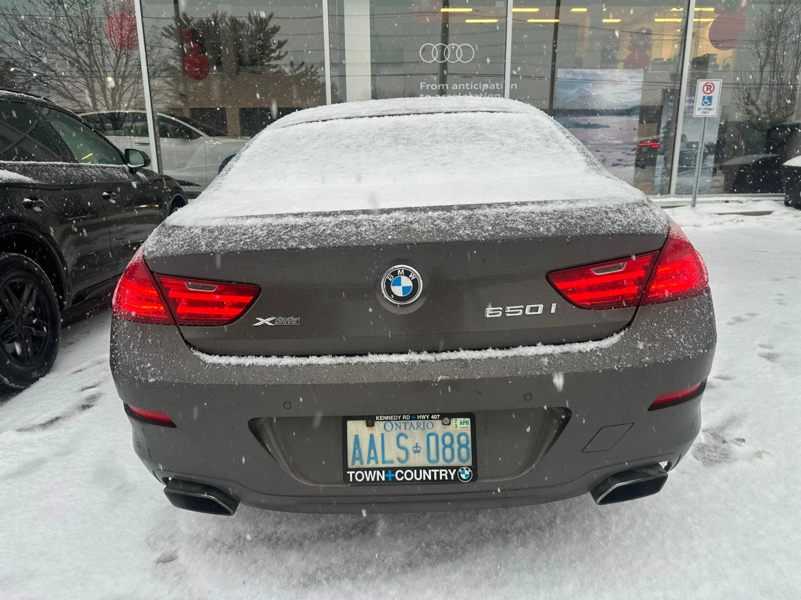 BMW 650 i X-DRIVE* KEYLESS* 360CAM* АвтоКредит(ЦЕНА ДО БГ) - изображение 4