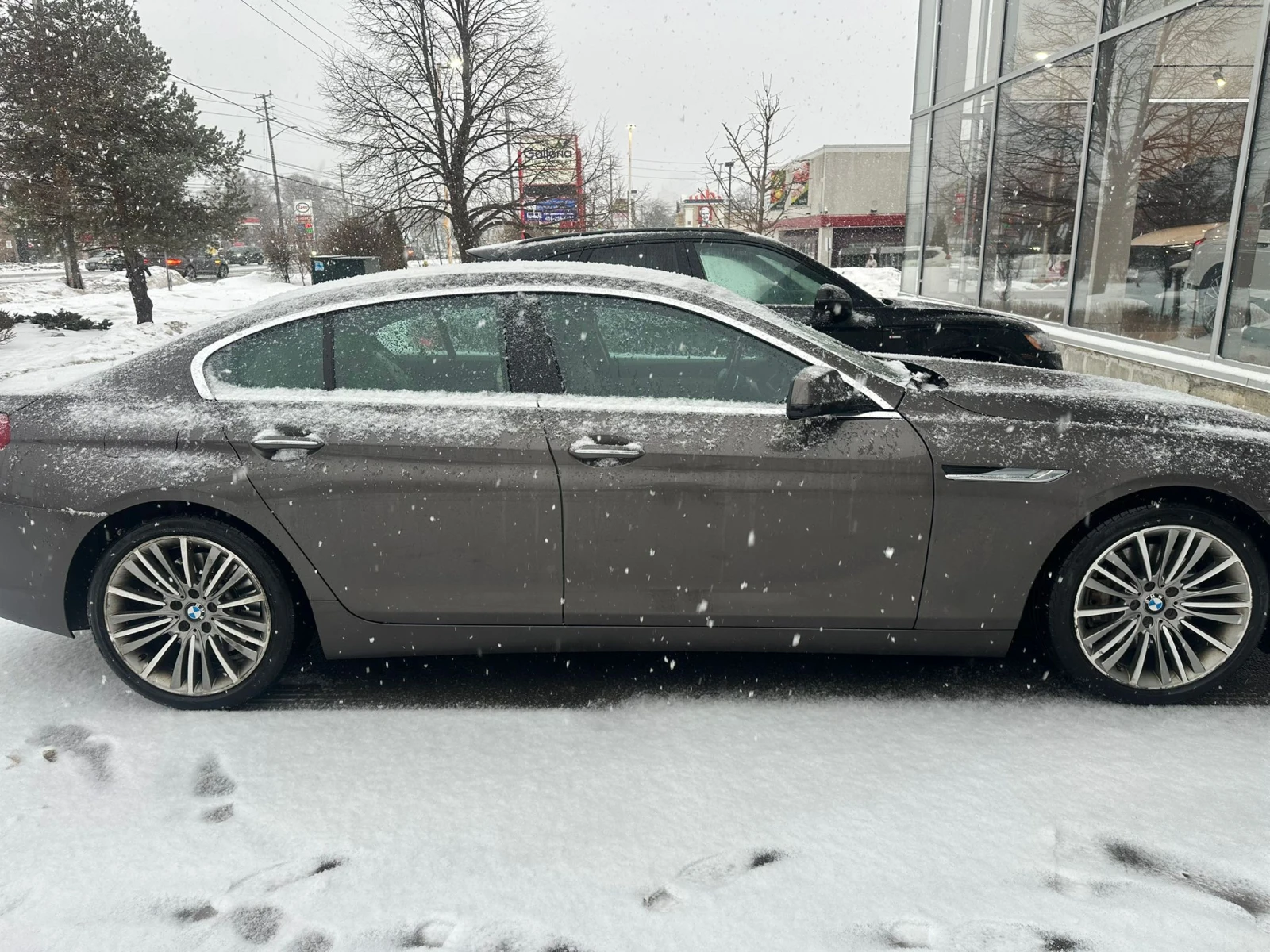 BMW 650 i X-DRIVE* KEYLESS* 360CAM* АвтоКредит(ЦЕНА ДО БГ) - изображение 3