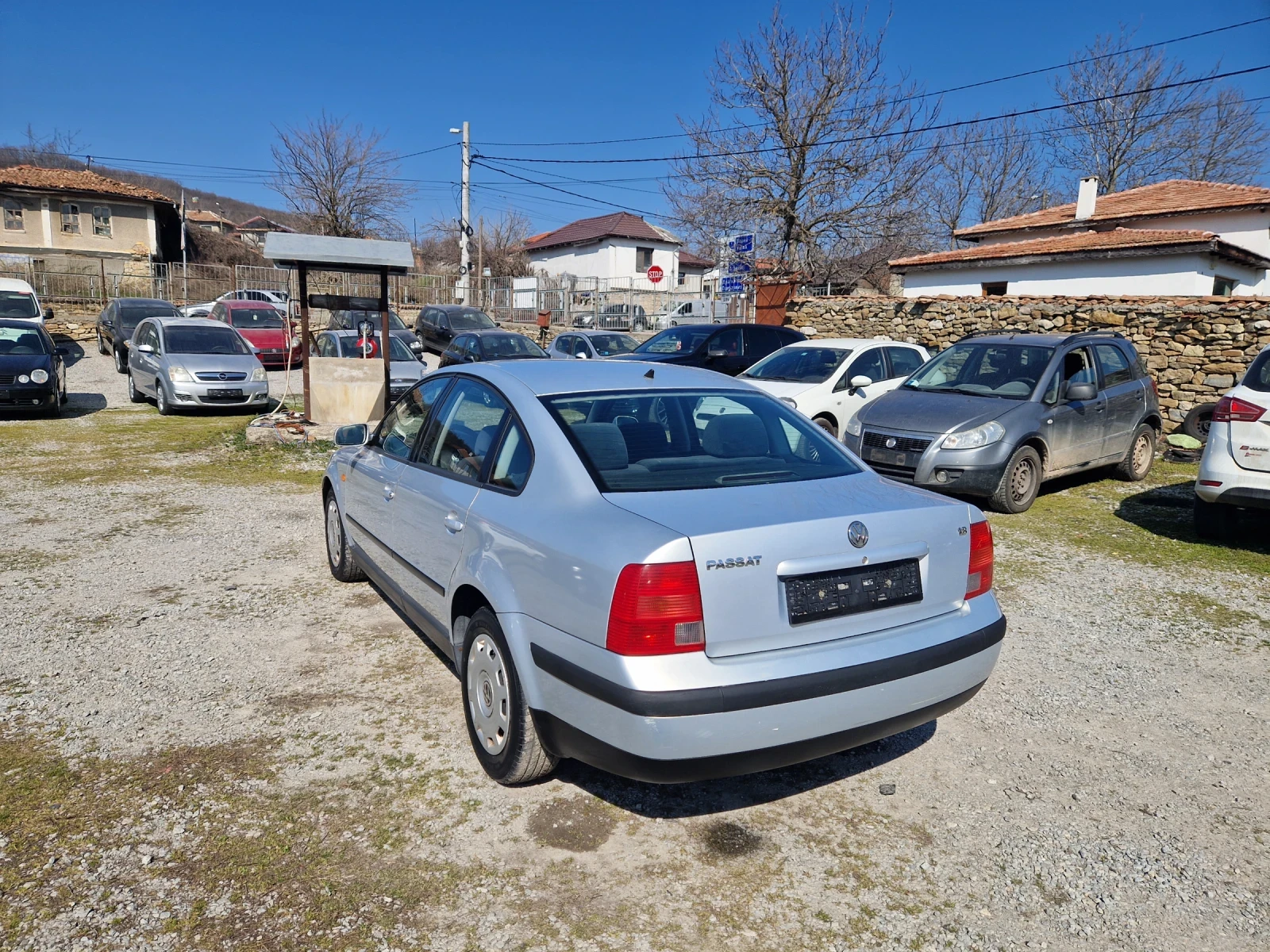 VW Passat 1.8i, 125кс, Климатик, Италия-БЕЗ РЪЖДИ. , снимка 3 - Автомобили и джипове - 53664693