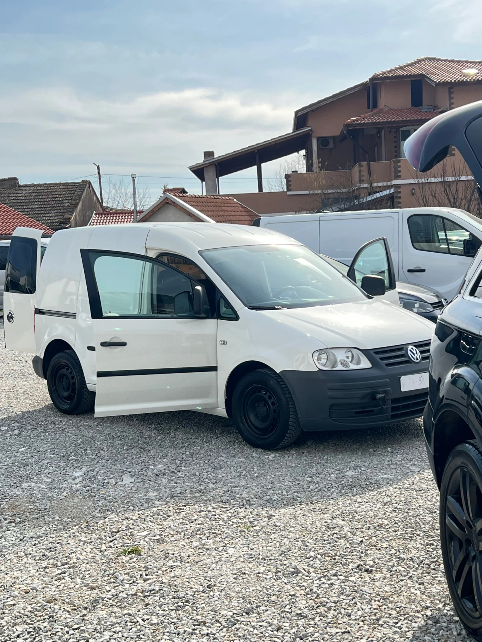 VW Caddy 2.0SDI, снимка 3 - Автомобили и джипове - 53756210