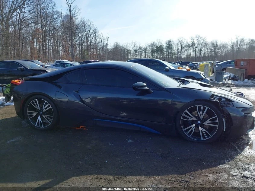 BMW i8 АВТО КРЕДИТ, снимка 4 - Автомобили и джипове - 53915428