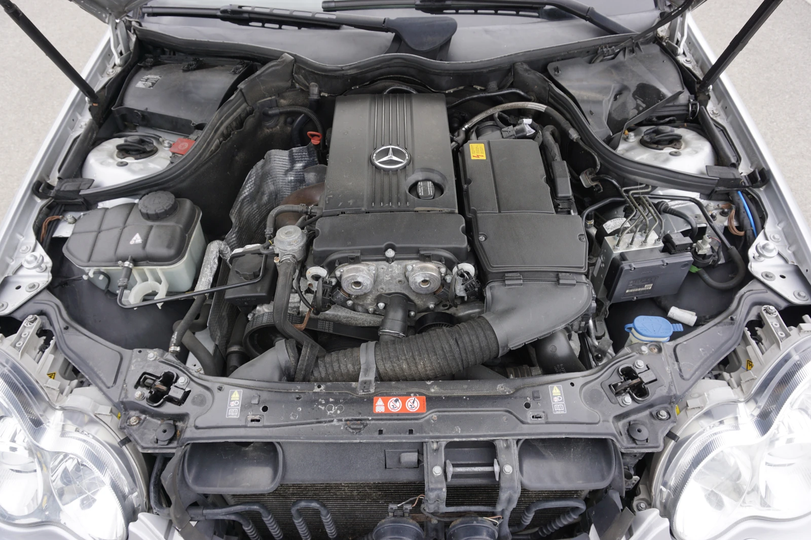 Mercedes-Benz C 200 Kompressor/Нави/Ксенон, снимка 12 - Автомобили и джипове - 53957239