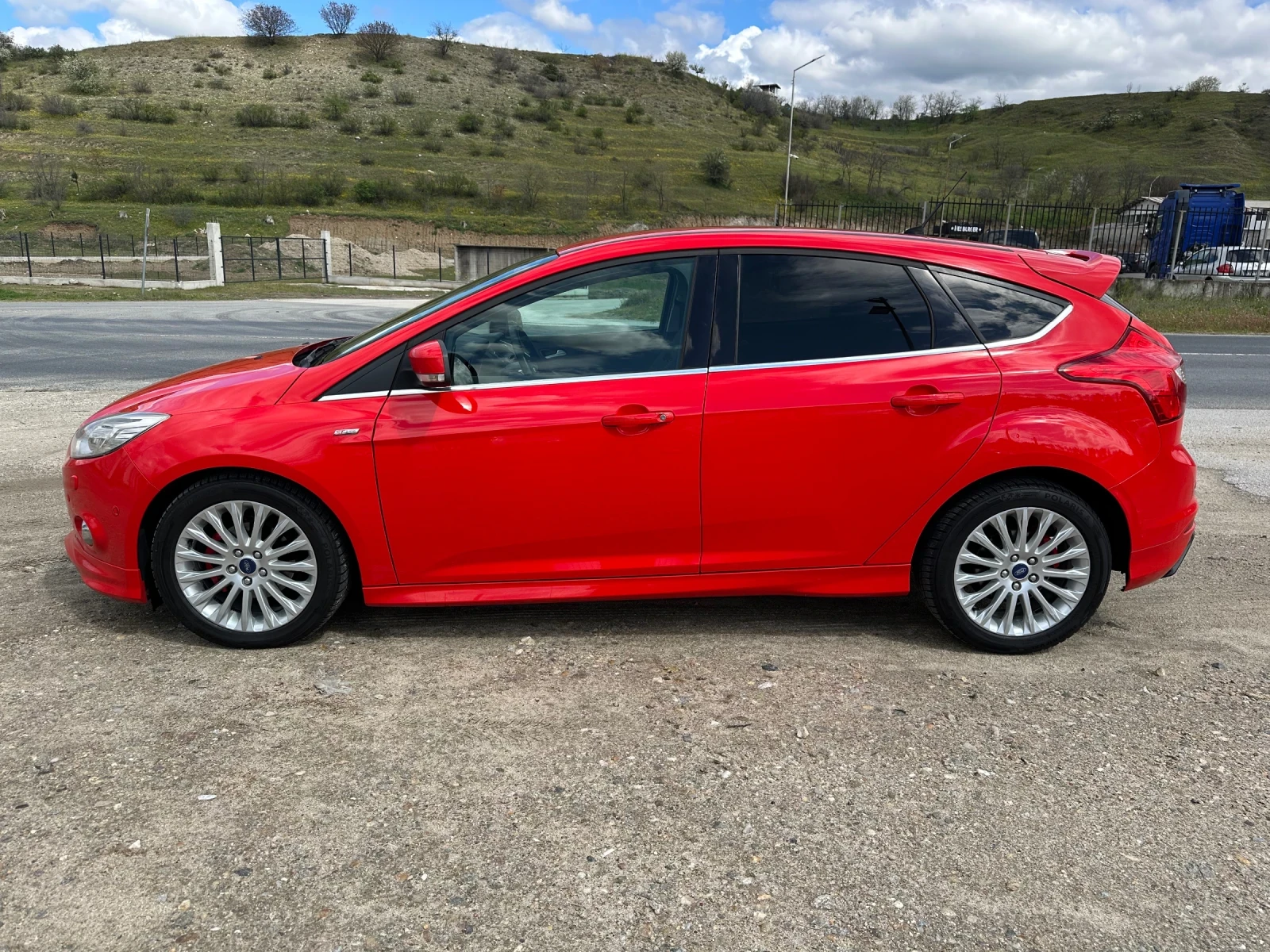 Ford Focus ST-Line 1.6TDCi 116ps Keyless NAVI, снимка 4 - Автомобили и джипове - 54082889