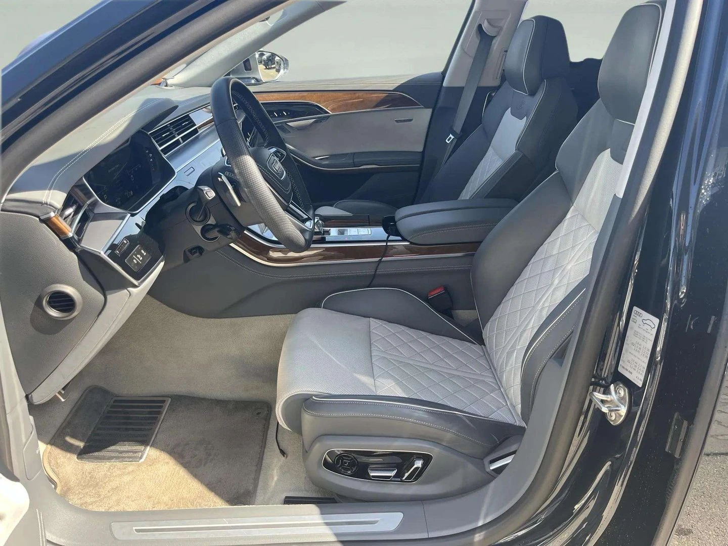 Audi A8, снимка 15 - Автомобили и джипове - 54326741