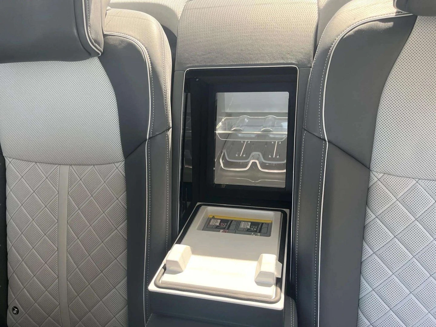 Audi A8, снимка 12 - Автомобили и джипове - 54326741