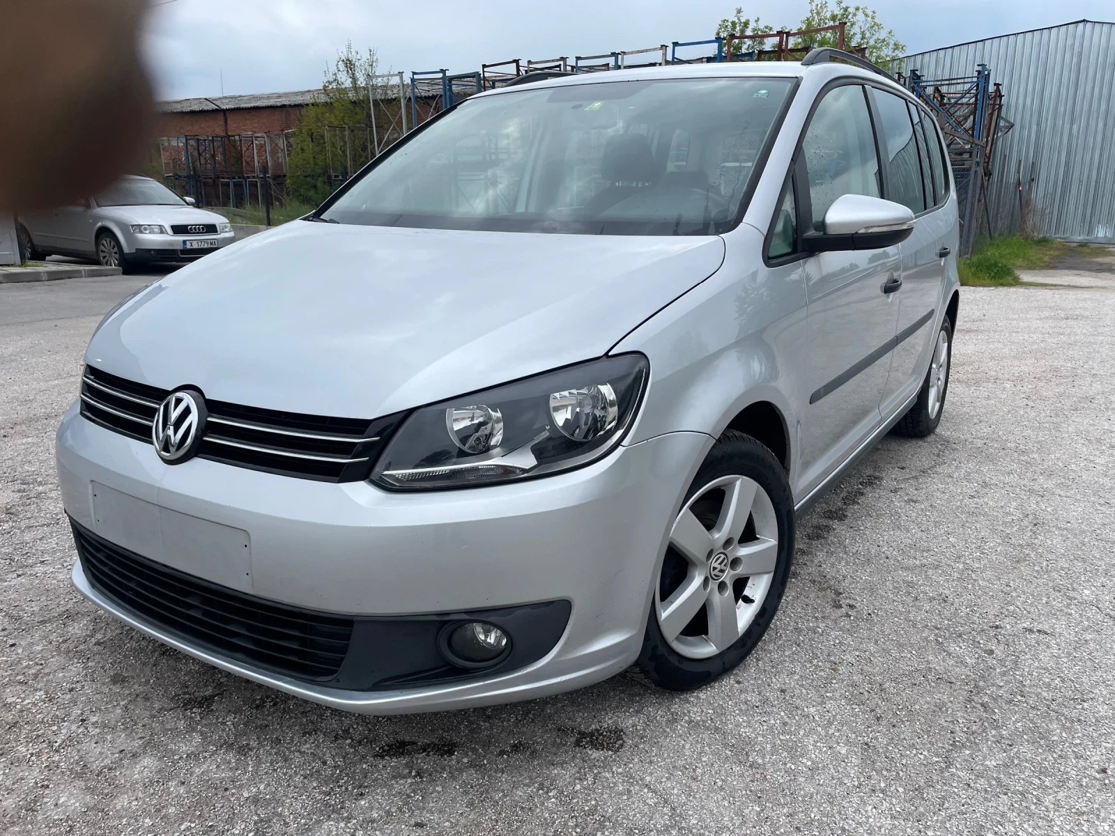 VW Touran, снимка 3 - Автомобили и джипове - 54411456
