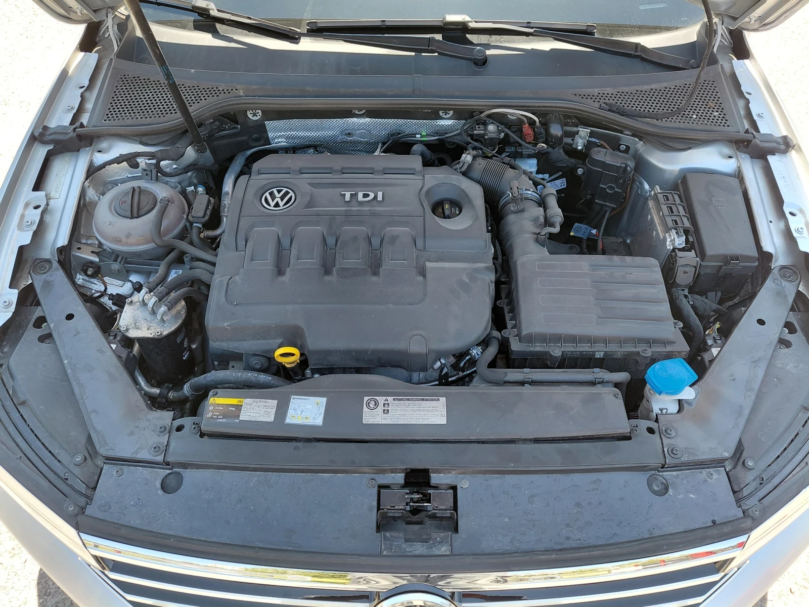 VW Passat 2.0TDI DSG 150к.с FullLed* Distronic* Масаж* Печка, снимка 17 - Автомобили и джипове - 54442588