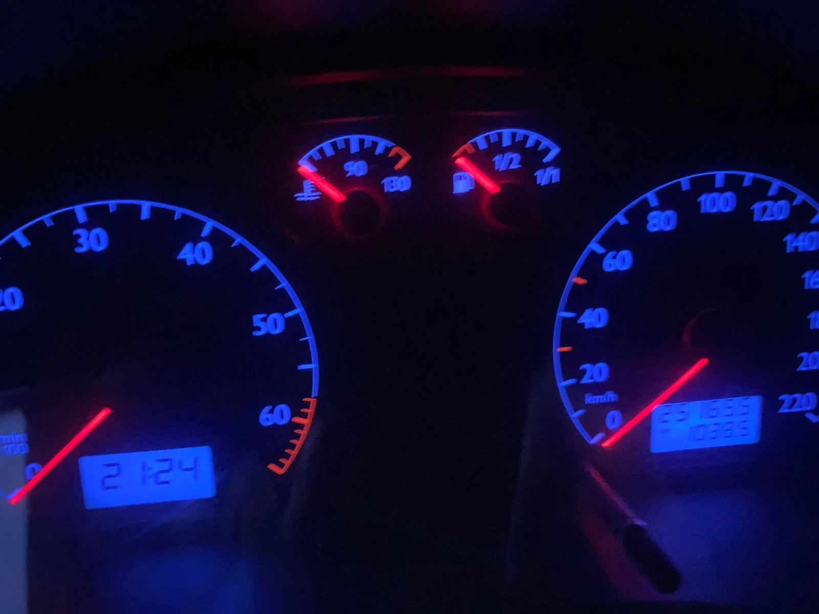 VW Polo Седан, снимка 9 - Автомобили и джипове - 54858141