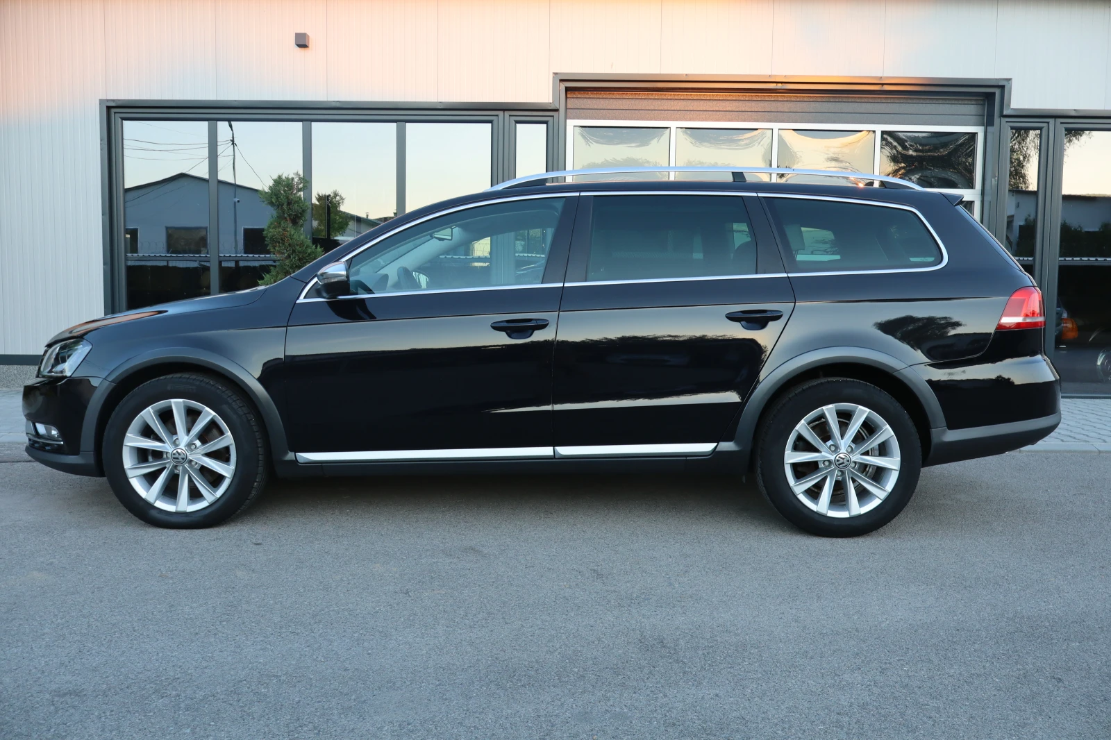 VW Passat 2.0TDI* ALLTRACK, снимка 8 - Автомобили и джипове - 55055372
