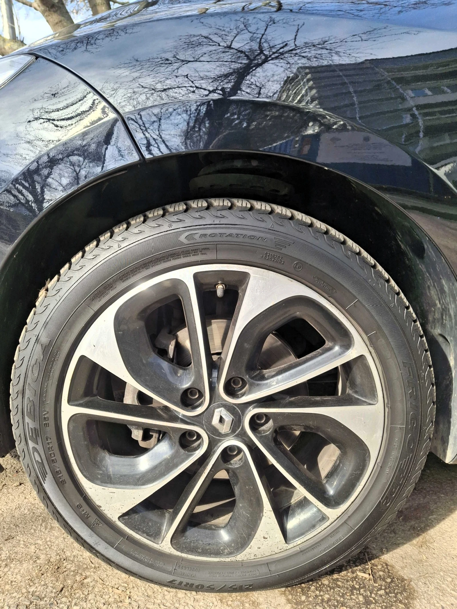 Renault Megane Автоматик, 132 к.с., 16V, Facelift, Bose Edition, снимка 12 - Автомобили и джипове - 55147752