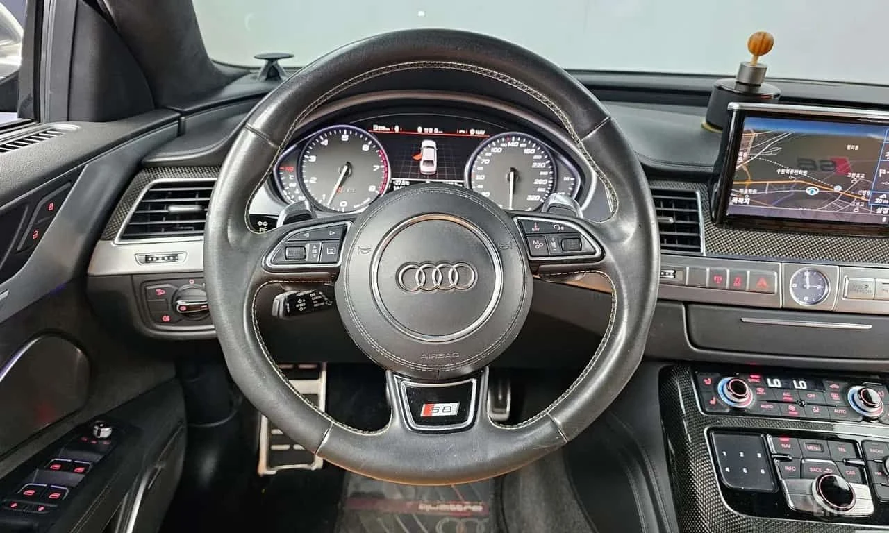 Audi S8 * 4.0 TFSI quattro * ЦЕНА ДО БГ, снимка 13 - Автомобили и джипове - 55629404