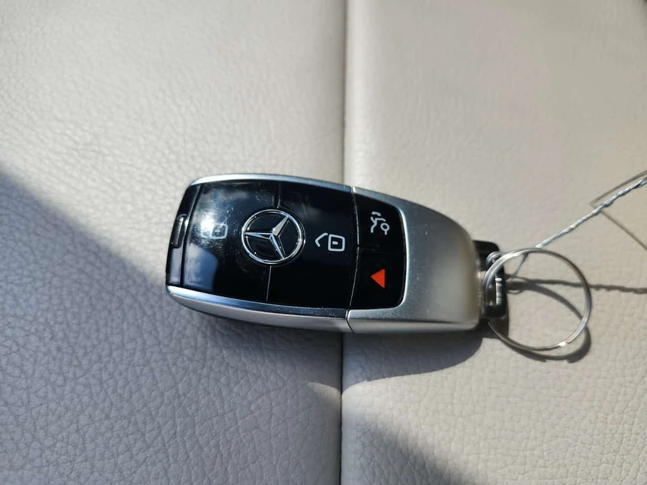 Mercedes-Benz E 300  / 360 / BURMESTER / MEMORY , снимка 8 - Автомобили и джипове - 55643292