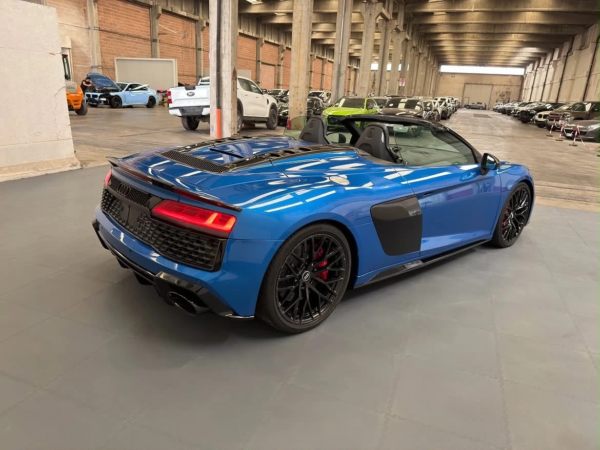 Audi R8 Spyder 5.2 TFSI Quattro Performance, снимка 4 - Автомобили и джипове - 55840779