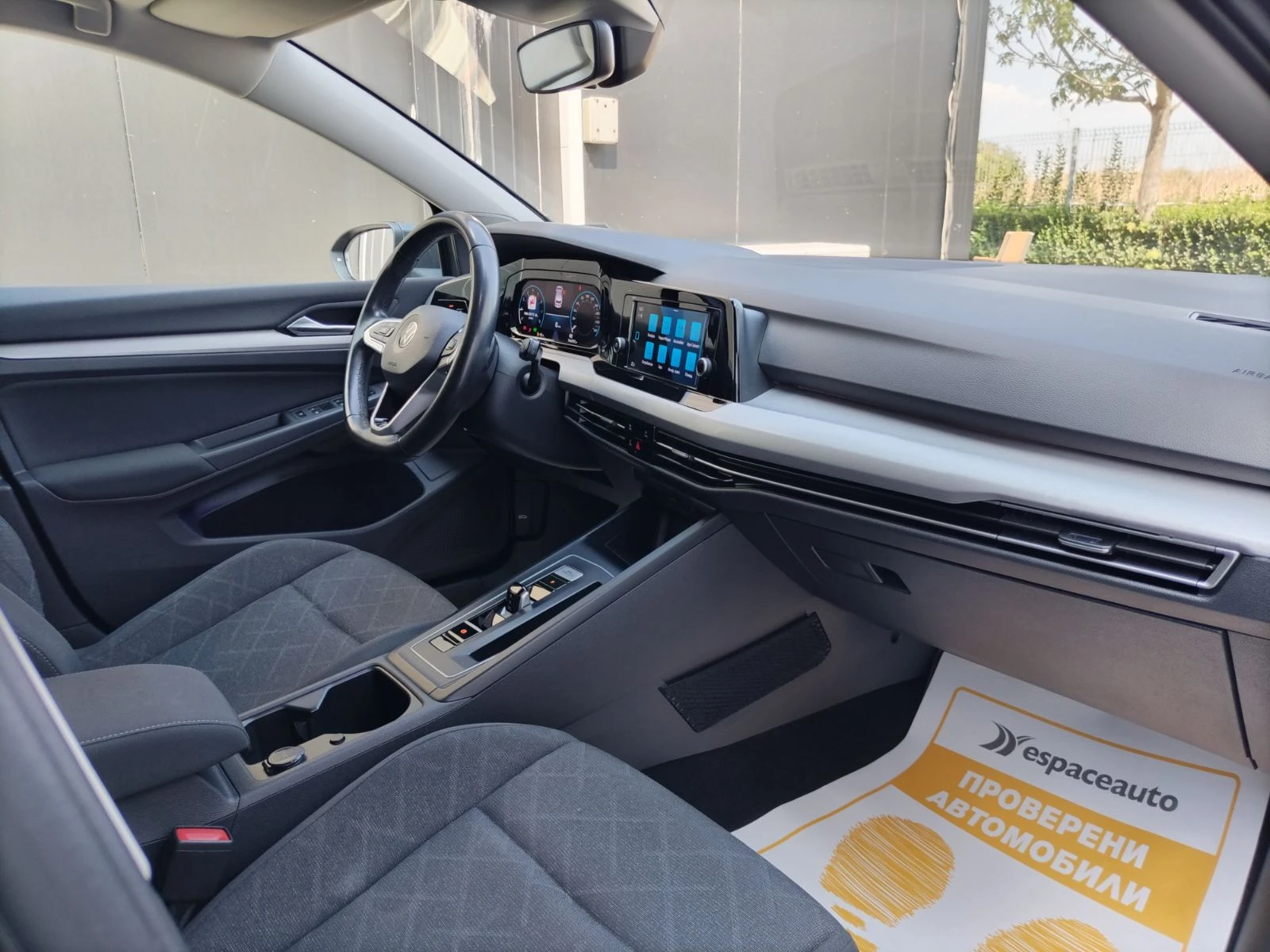 VW Golf 1.5eTSI/150к.с./Life, снимка 13 - Автомобили и джипове - 56099769