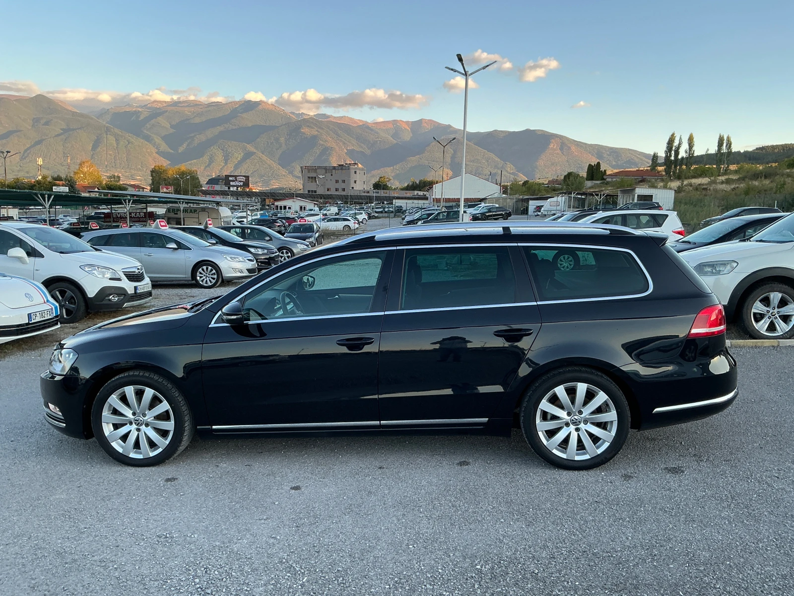 VW Passat 2.0 TDI, снимка 5 - Автомобили и джипове - 56261448