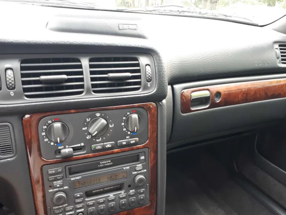 Volvo V70, снимка 15 - Автомобили и джипове - 56476012