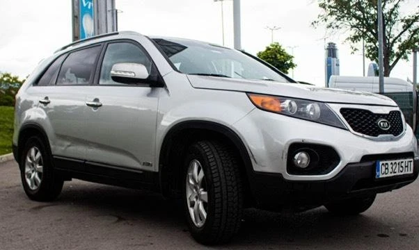 Kia Sorento, снимка 12 - Автомобили и джипове - 47617557