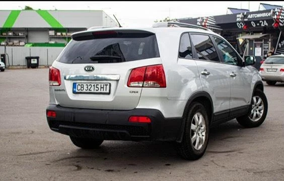 Kia Sorento, снимка 5 - Автомобили и джипове - 47617557