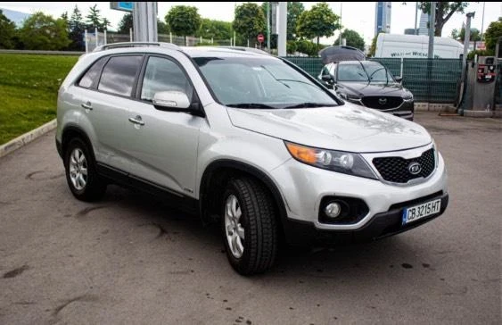 Kia Sorento, снимка 6 - Автомобили и джипове - 47617557