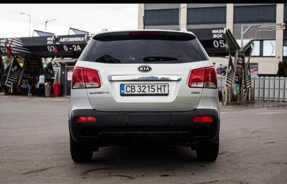 Kia Sorento, снимка 3 - Автомобили и джипове - 47617557