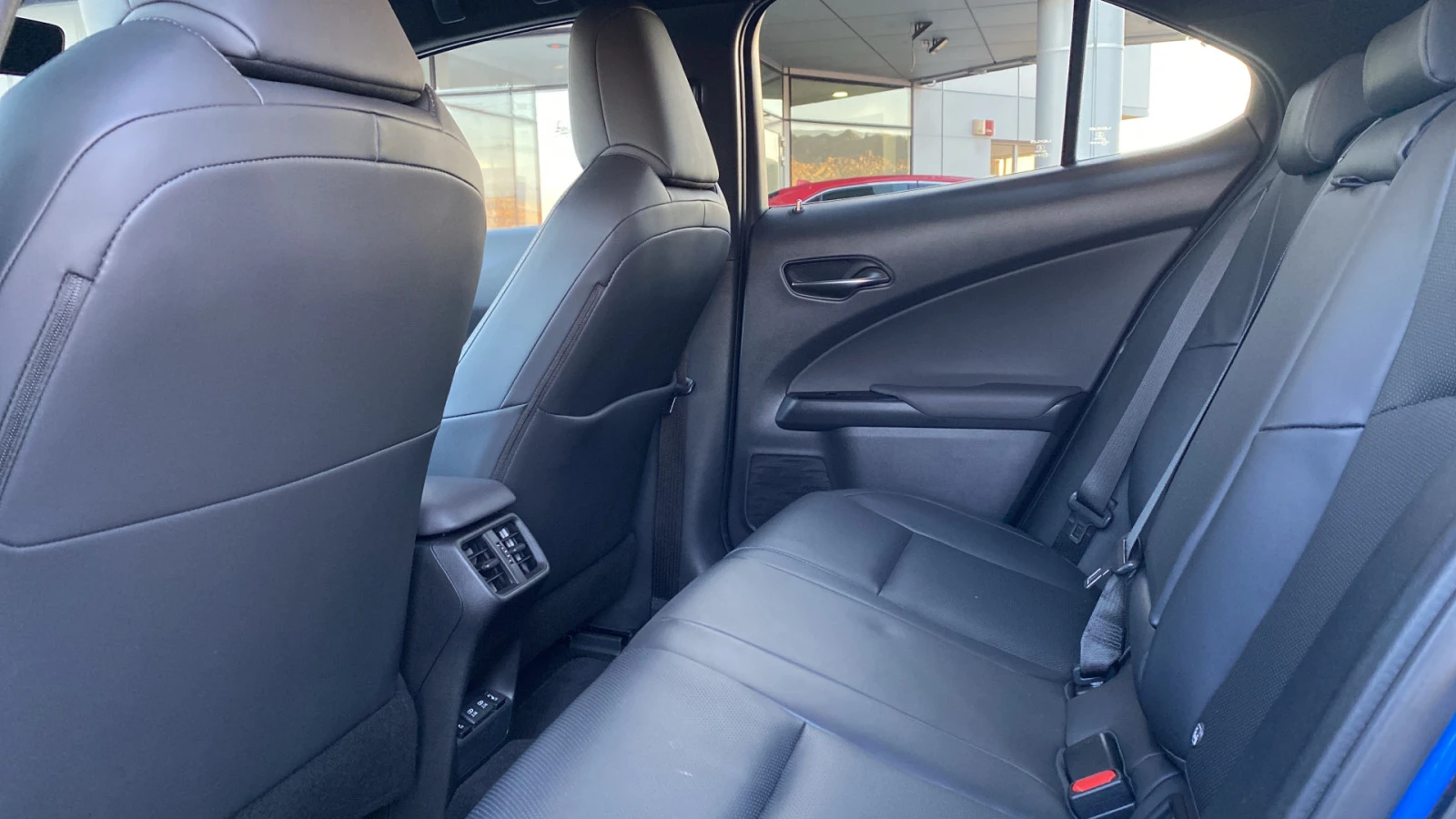 Lexus UX 300E  | Mobile.bg   13