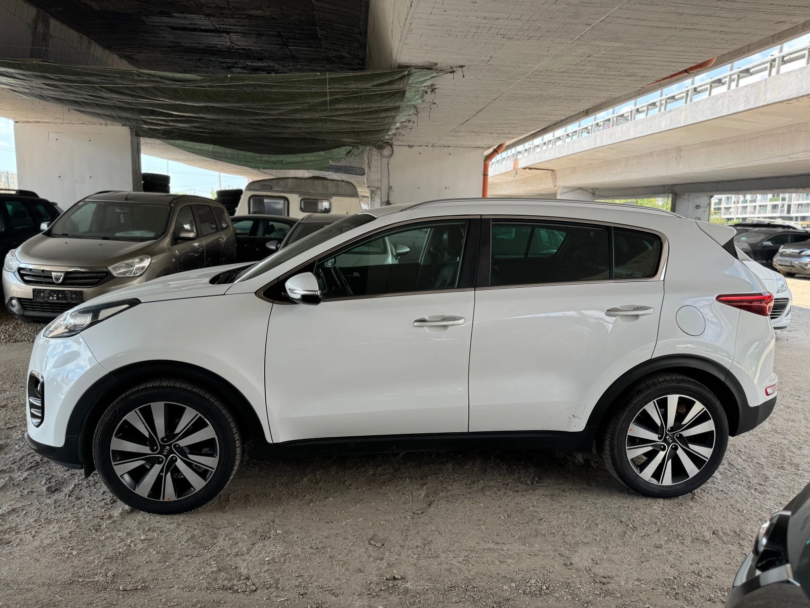 Kia Sportage 1.7CRDI-AUTO-NAVI - изображение 8