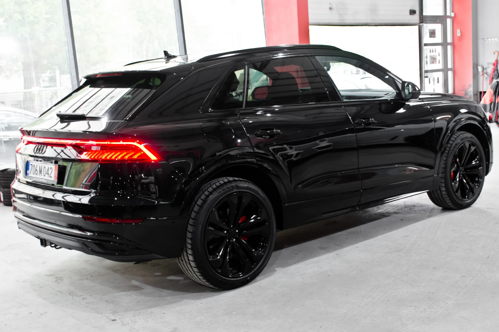 Audi Q8 55 TFSI - изображение 5