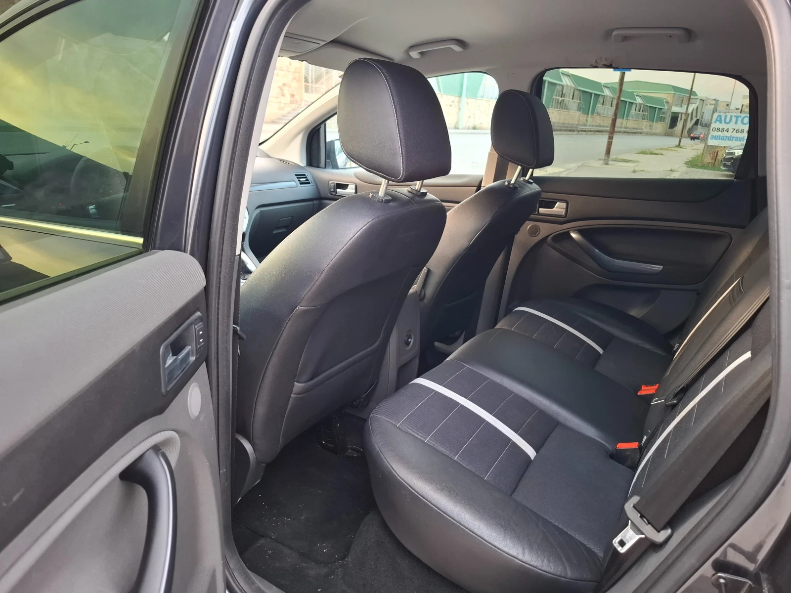 Ford Kuga 2.5t. Automat 4x4 TITANIUM  - изображение 9