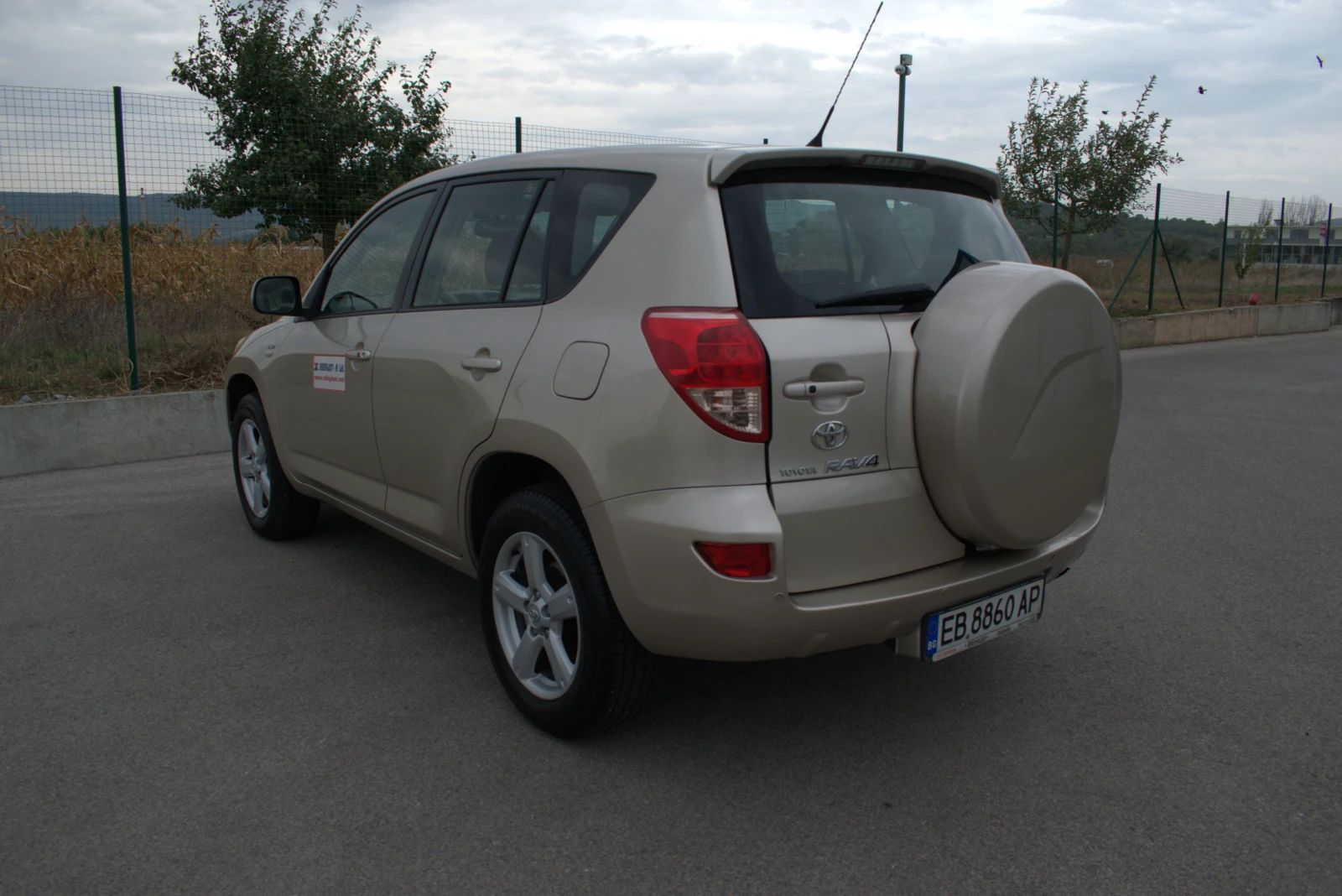 Toyota Rav4 2.2 D4D - изображение 5