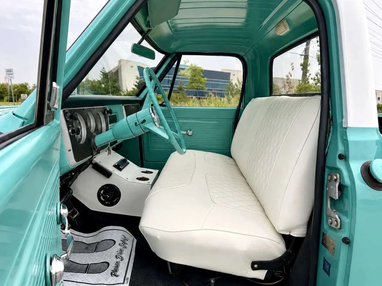 Chevrolet Silverado * C10 * Фиксирана цена до България * , снимка 13 - Автомобили и джипове - 56214520