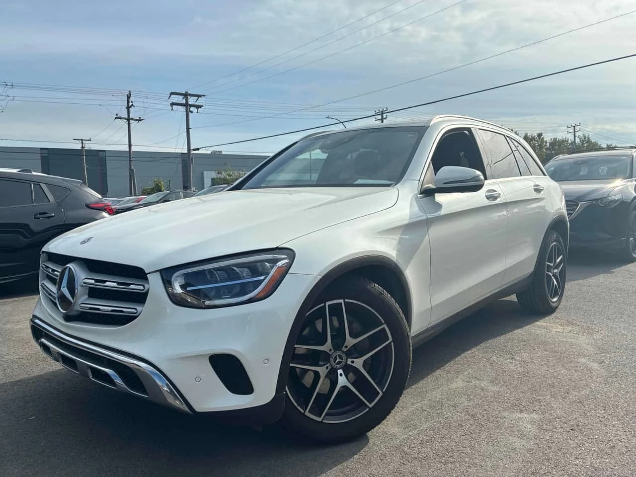 Mercedes-Benz GLC 300 * АВТОКРЕДИТ * ГЛАВНО ПРЕДСТАВИТЕЛСТВО