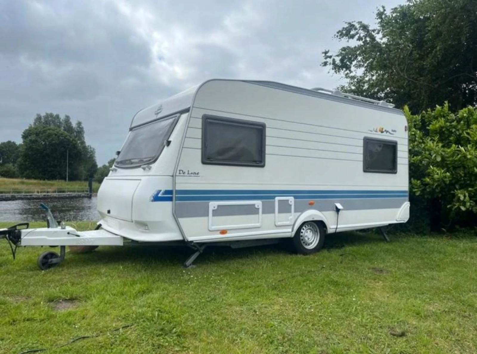 Каравана Hobby DeLuxe 440 Бойлер Душ Форселт Солар