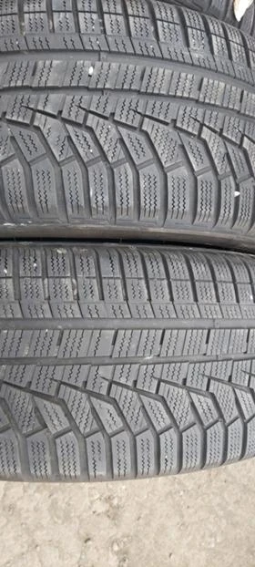 Гуми Зимни 235/45R18, снимка 4