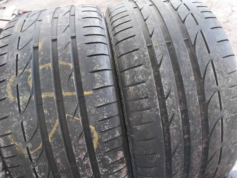 Гуми Летни 255/40R18, снимка 1 - Гуми и джанти - 36220853