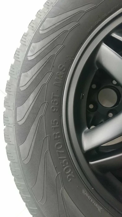 Гуми с джанти Vredestein 205/70R15, снимка 5 - Гуми и джанти - 49176135