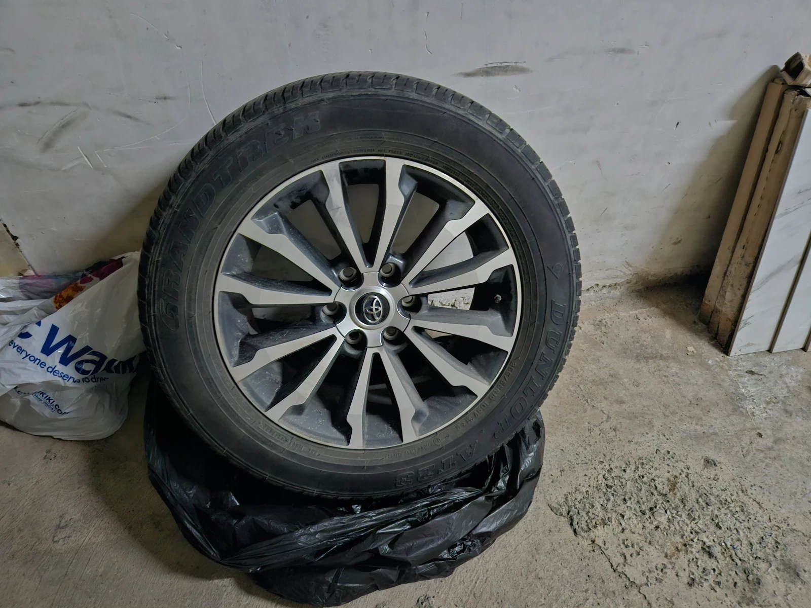    265/55R19  Toyota Land cruiser | Mobile.bg   1