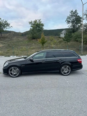 Обява за продажба на Mercedes-Benz E 63 AMG ~48 500 лв. - изображение 3