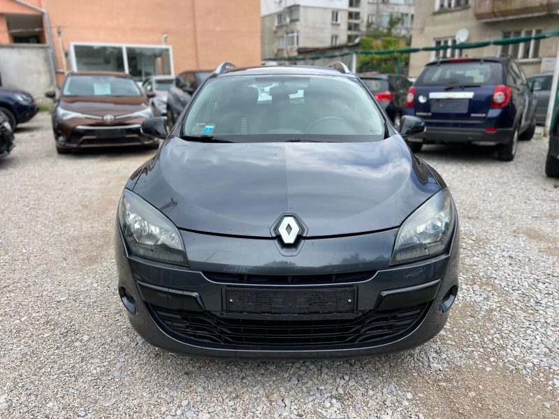 Renault Megane 1.6i Газ/Бензин, снимка 2 - Автомобили и джипове - 45670943