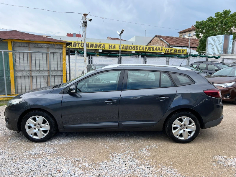 Renault Megane 1.6i Газ/Бензин, снимка 8 - Автомобили и джипове - 45670943