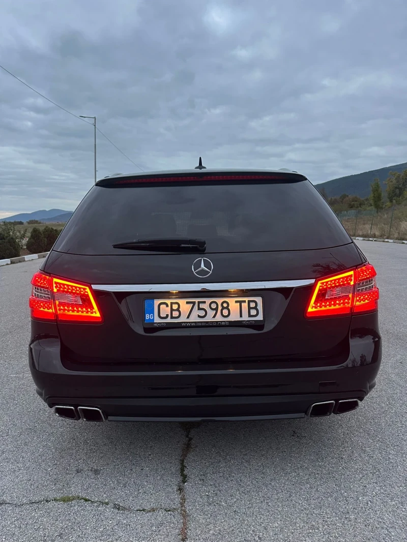 Mercedes-Benz E 63 AMG, снимка 2 - Автомобили и джипове - 50639804