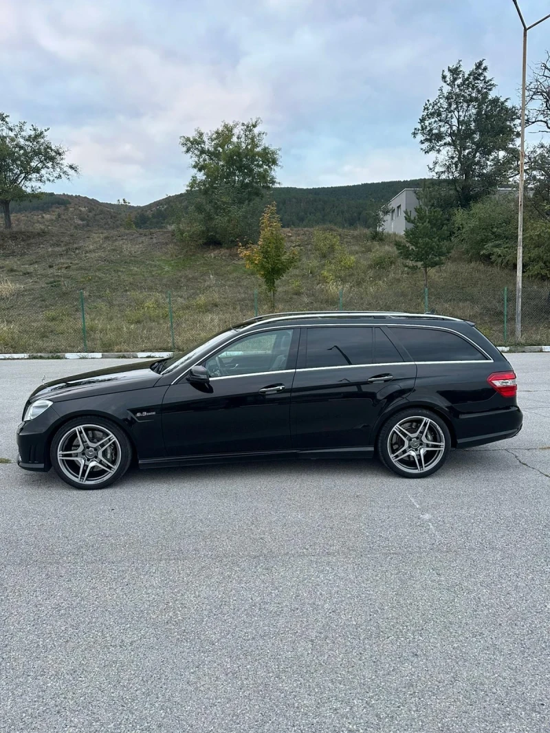 Mercedes-Benz E 63 AMG, снимка 4 - Автомобили и джипове - 50639804