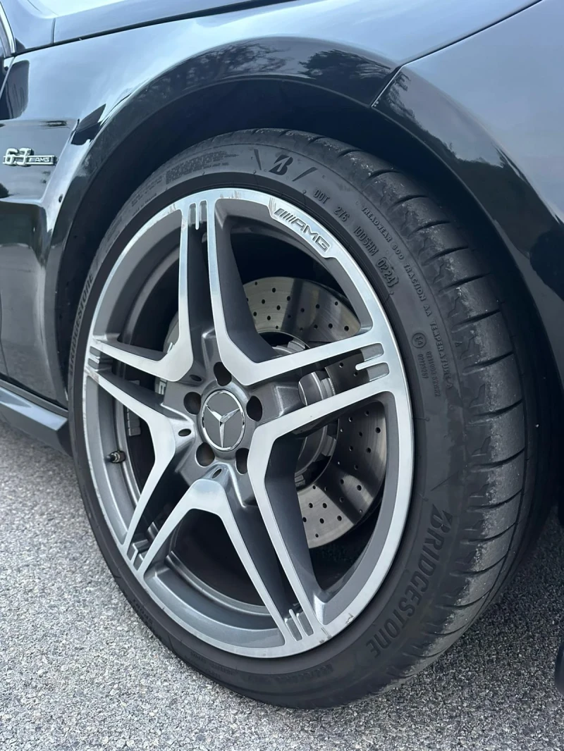 Mercedes-Benz E 63 AMG, снимка 14 - Автомобили и джипове - 50639804
